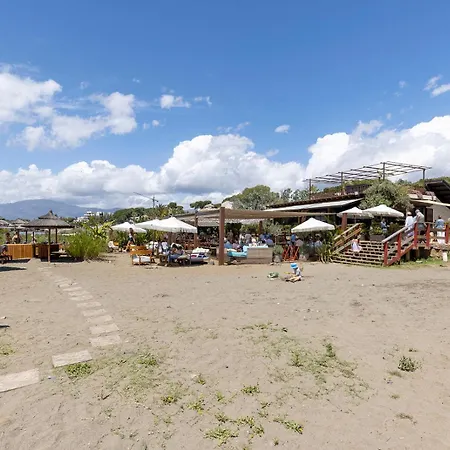 Waves & Pines El Paraiso, Benamara アパート *