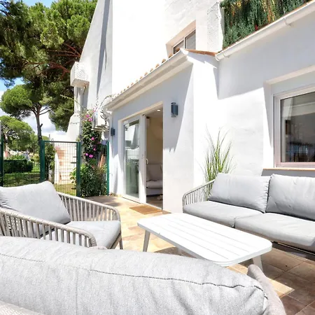 Waves & Pines El Paraiso, Benamara アパート *