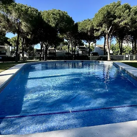 Waves & Pines El Paraiso, Benamara شقة إِستيبونا