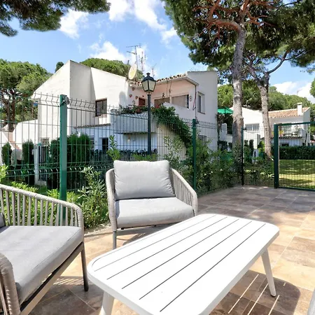 Waves & Pines El Paraiso, Benamara * Estepona