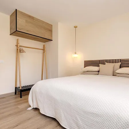 Waves & Pines El Paraiso, Benamara * Estepona